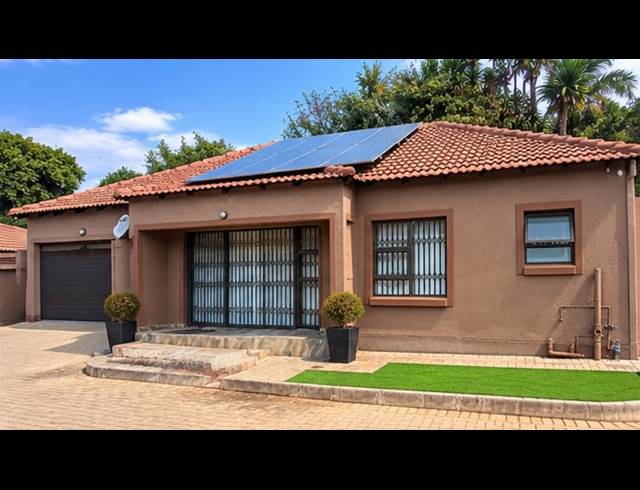 3 BEDROOM TOWNHOUSE FOR SALE IN ANNLIN